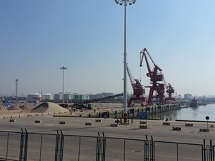 Photo: Container terminal facilities at FJFTZ’s Xiamen Area