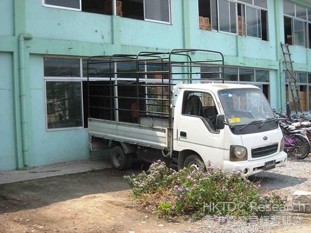 Photo: Factories often use small trucks to transport cargo, increasing congestion